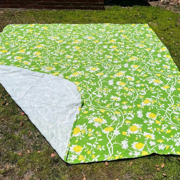 Vintage MCM Quilted Coverlet Bedspread Retro Floral Green Yellow 96x102 GUC - Picture 2 of 10